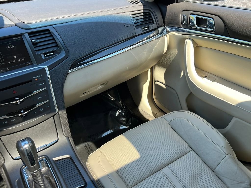 Used 2014 Lincoln MKS AWD image 29