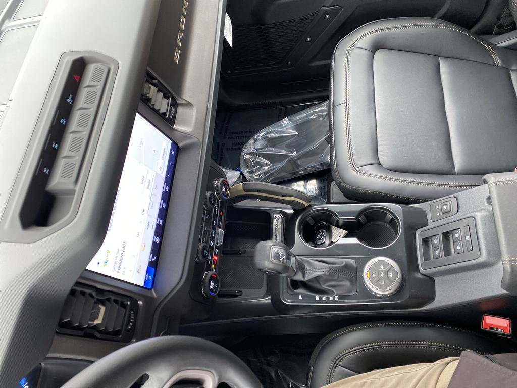 New 2026 Ford Bronco Badlands AWD/4WD image 25