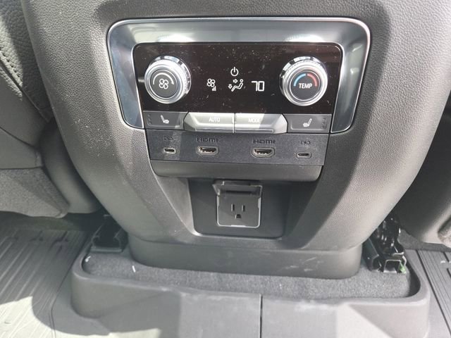 New 2026 GMC Yukon XL Denali AWD/4WD image 18