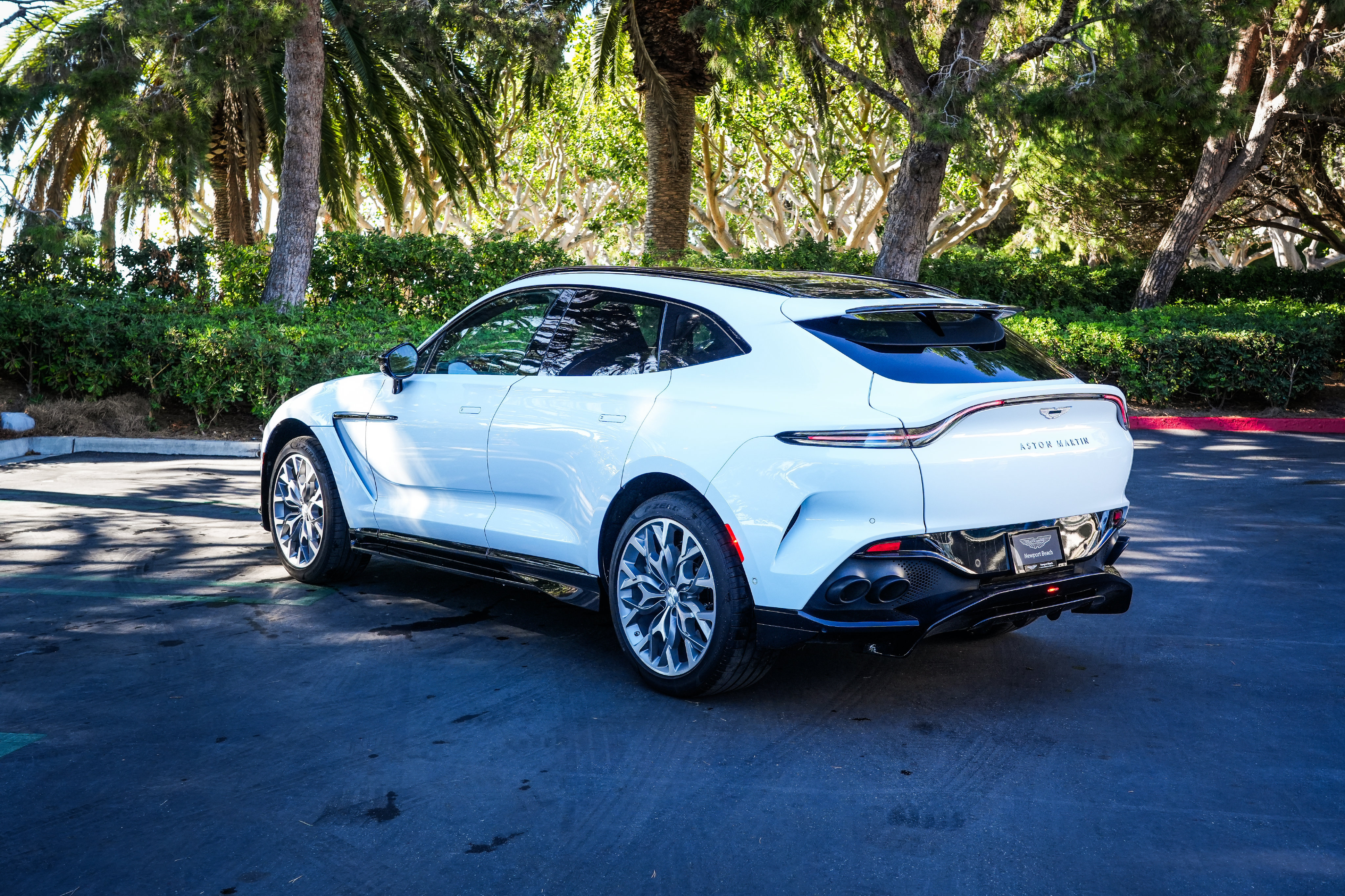 Used 2023 Aston Martin DBX 707 AWD/4WD image 4