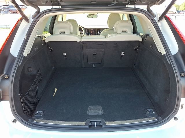 Used 2023 Volvo XC60 B6 Ultimate image 22
