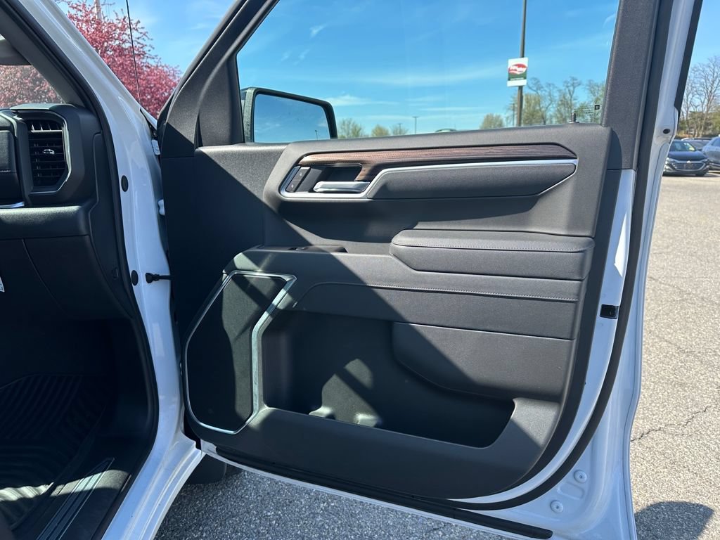 Used 2026 Chevrolet Silverado 1500 RST AWD/4WD image 19