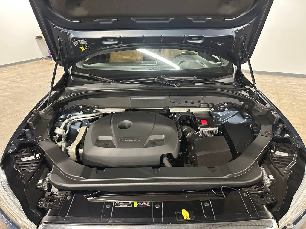 Used 2021 Volvo XC60 T5 Inscription image 4