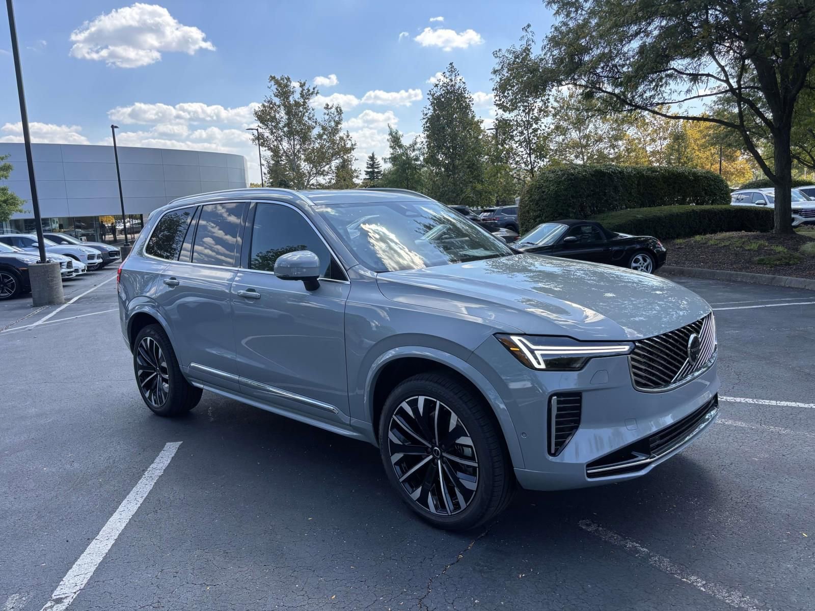 New 2026 Volvo XC90 B6 Plus w/ Protection Package Premier