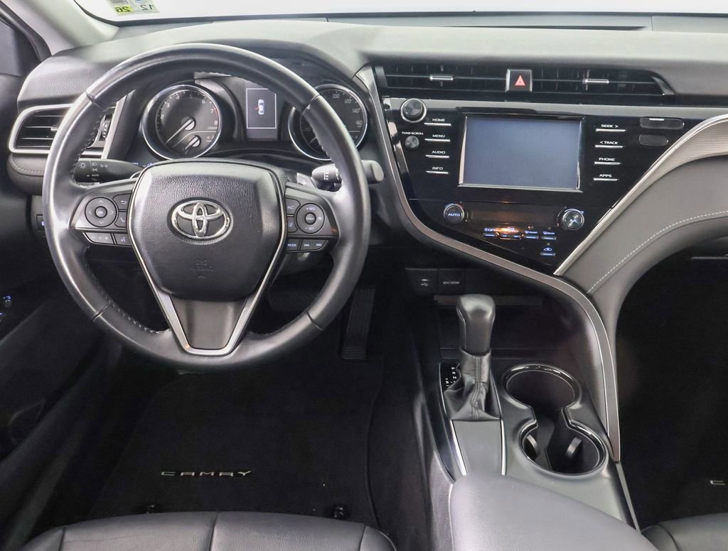 Used 2018 Toyota Camry SE image 8