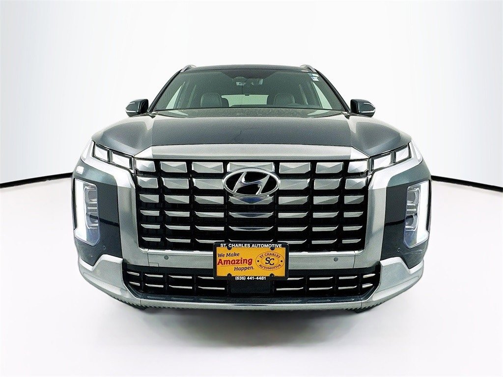 Used 2024 Hyundai Palisade Calligraphy image 2