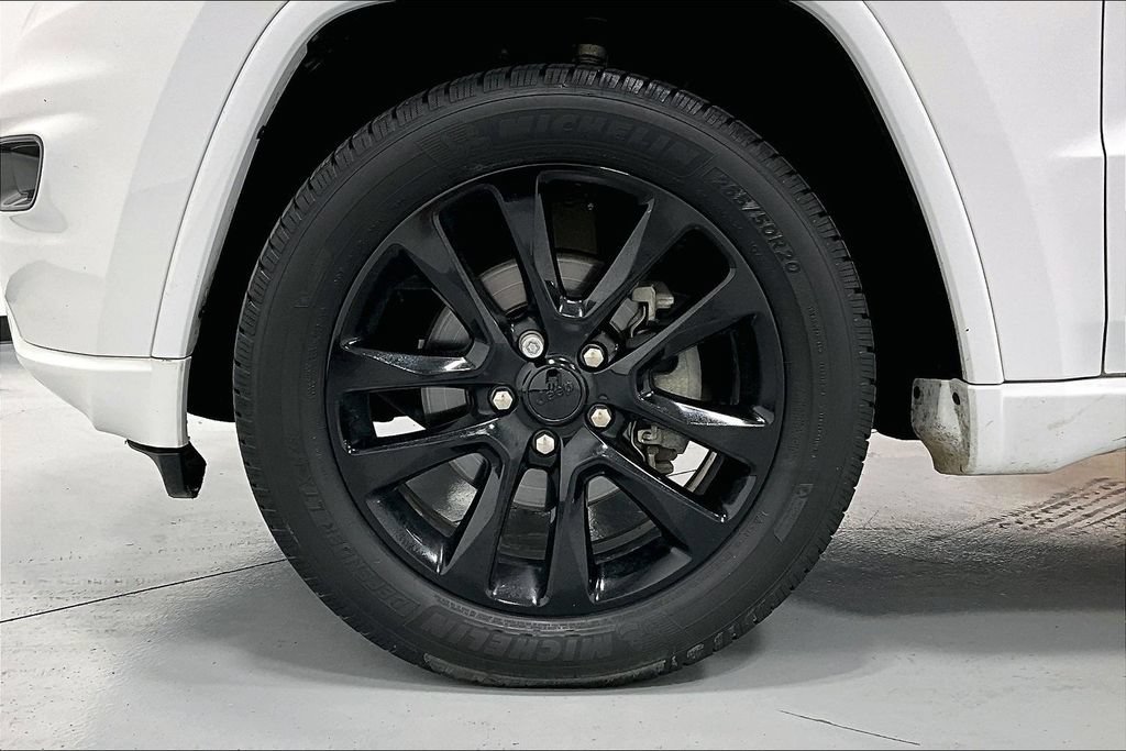 Used 2020 Jeep Grand Cherokee Altitude AWD/4WD image 10