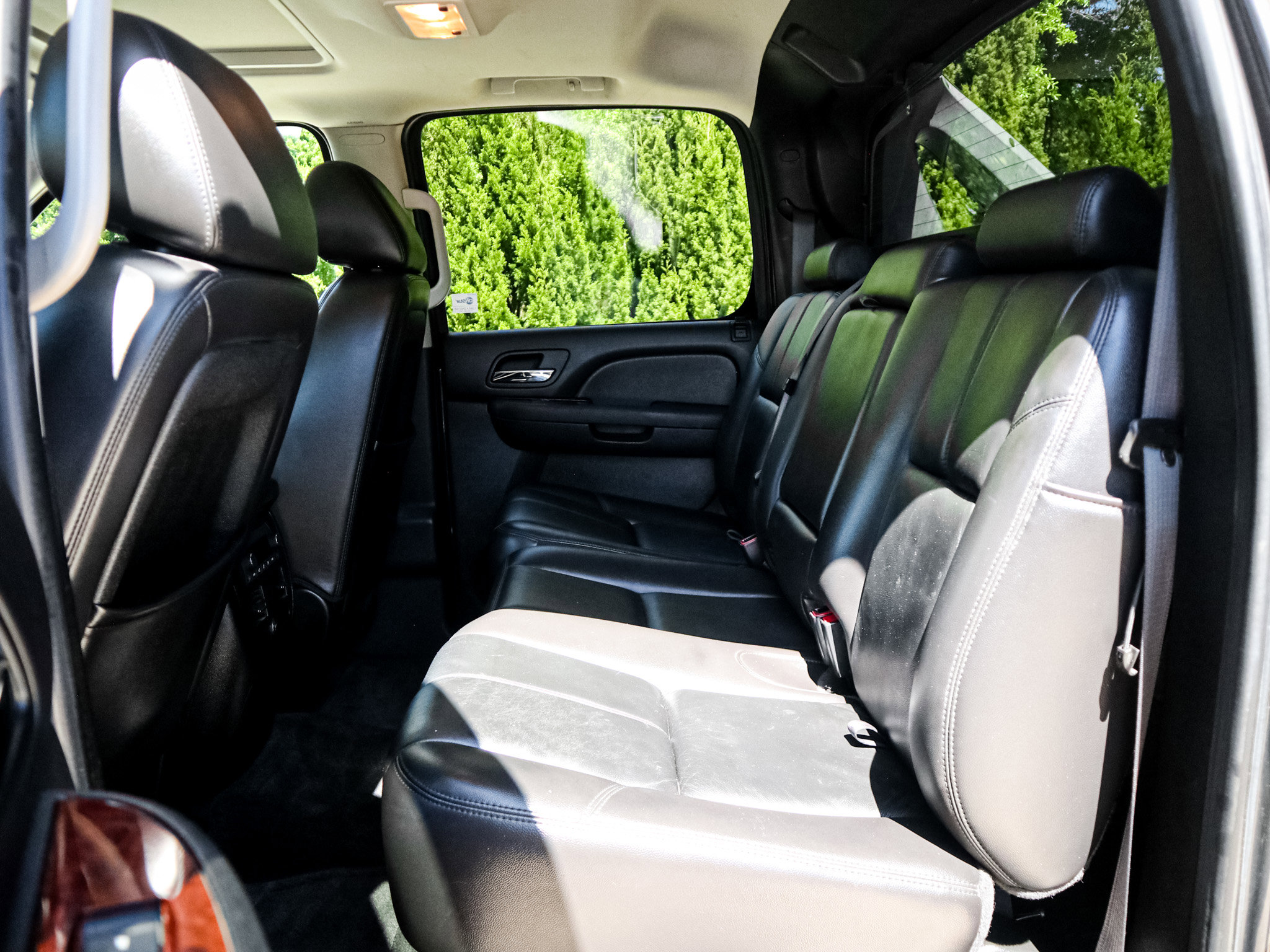 Used 2011 Chevrolet Avalanche LT w/ Regional Value Package image 30