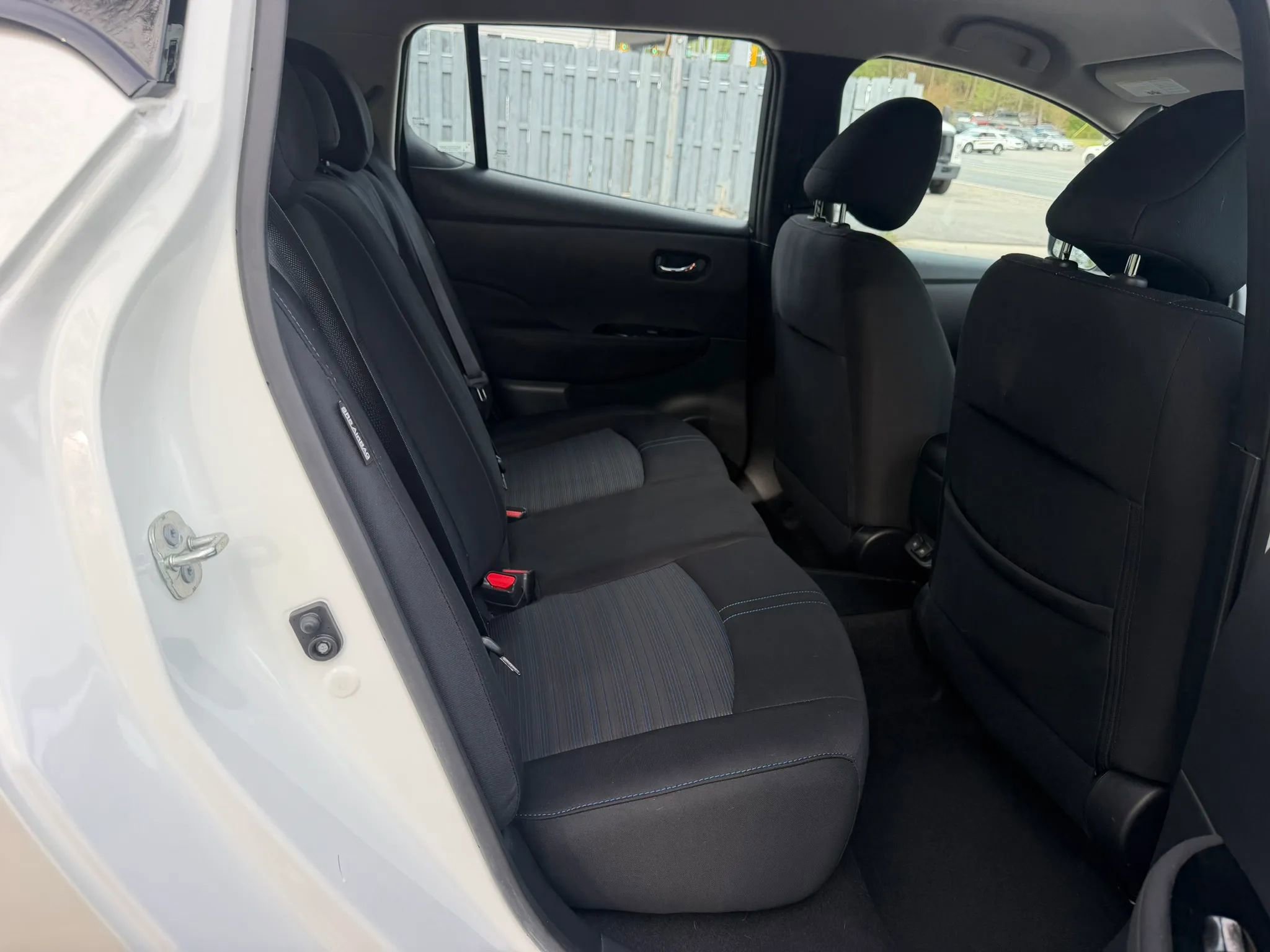 Used 2022 Nissan Leaf SV image 18