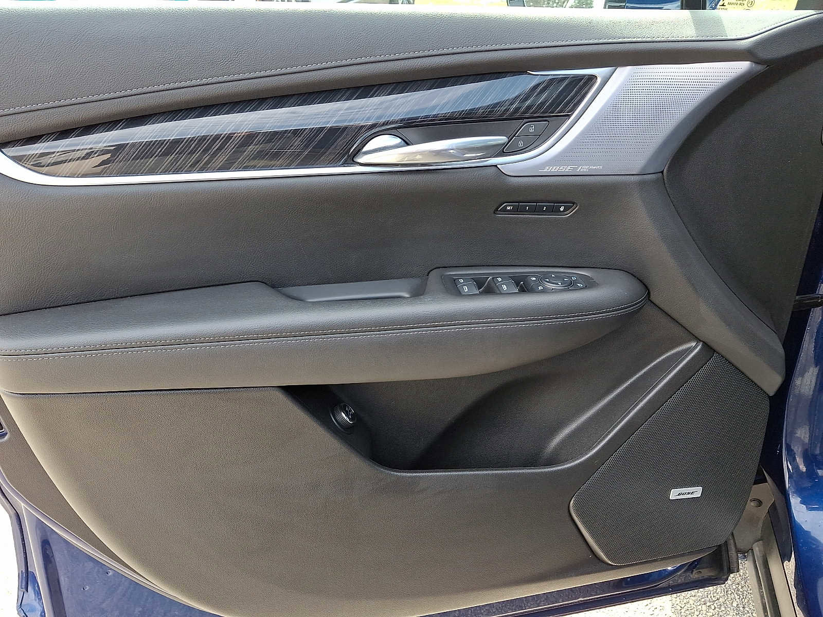 Certified 2023 Cadillac XT6 Premium Luxury image 15