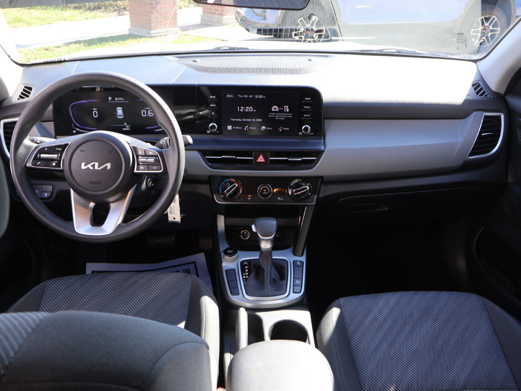Used 2026 Kia Seltos LX AWD/4WD image 11