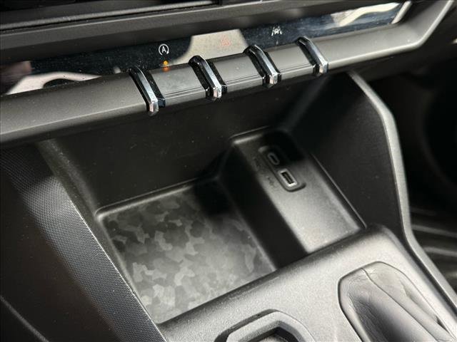 Used 2023 Chevrolet Colorado W/T image 17