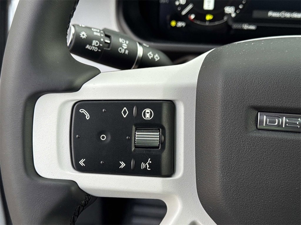 New 2026 Land Rover Defender 110 X-Dynamic SE image 28