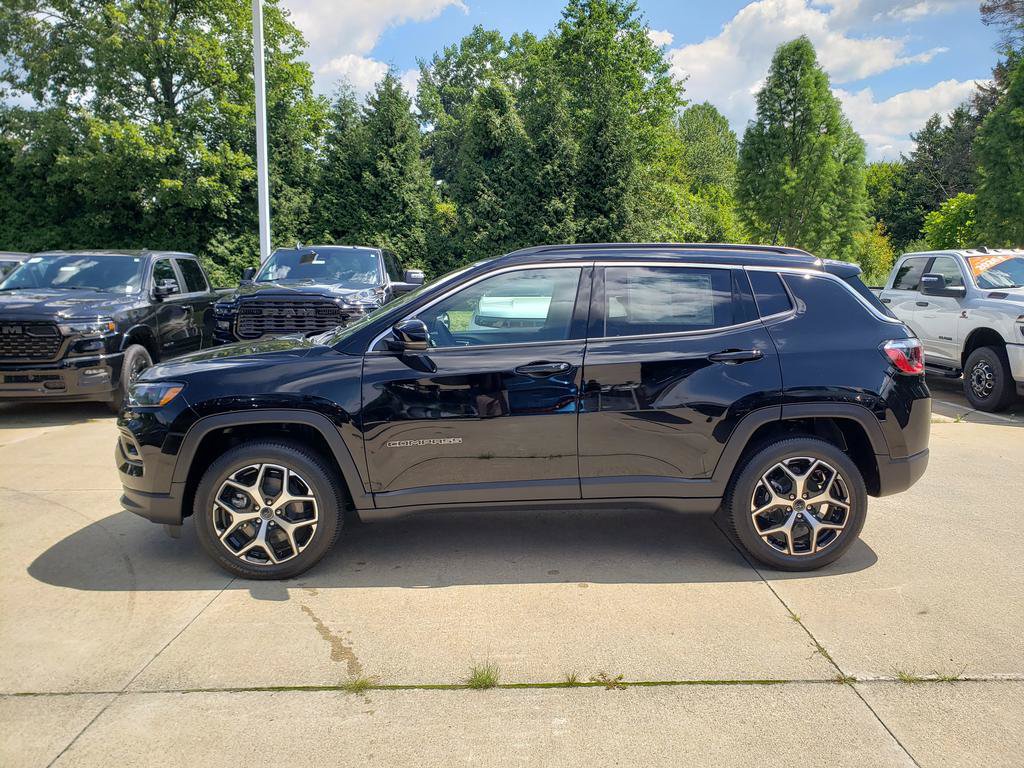 New 2026 Jeep Compass Limited w/ Sun, Sound & Navigation Group AWD/4WD image 3