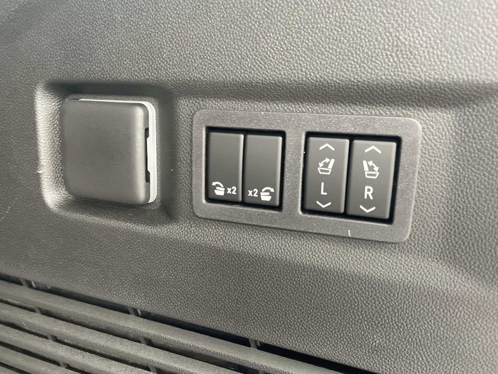 New 2026 Chevrolet Tahoe High Country image 11