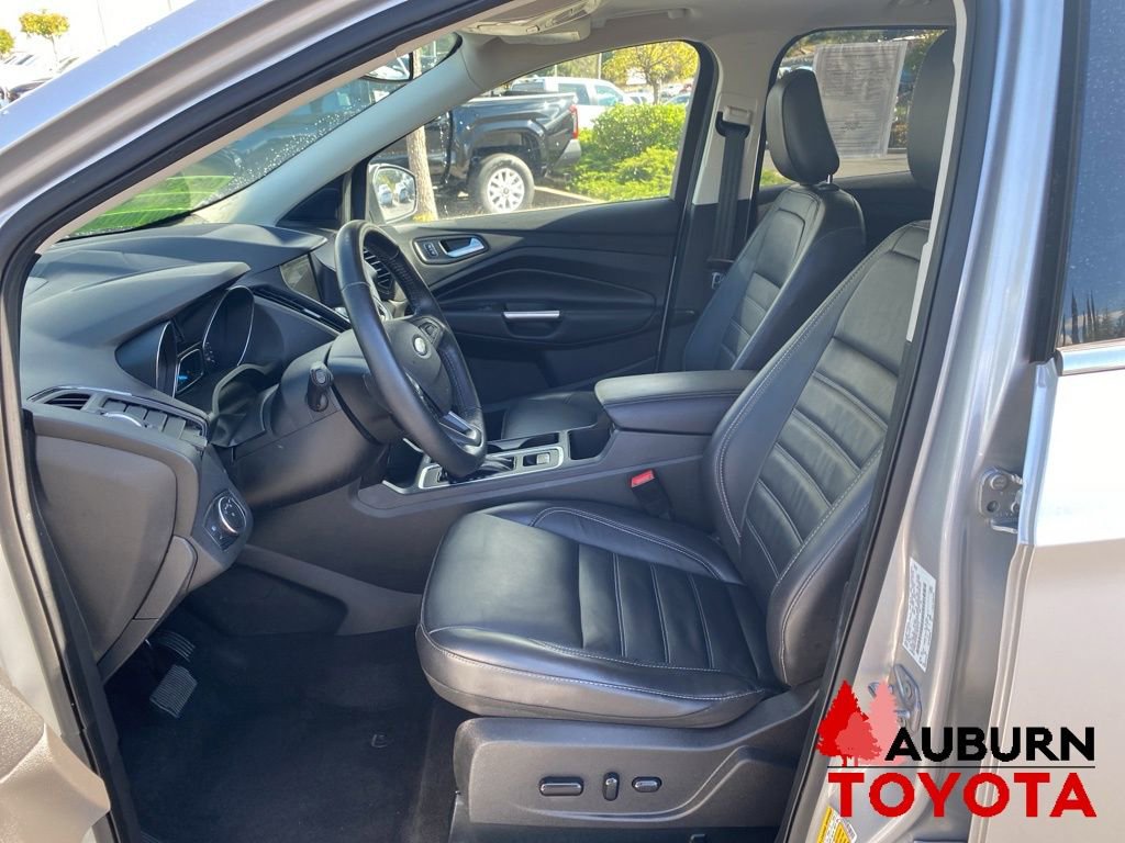 Used 2019 Ford Escape Titanium FWD image 30