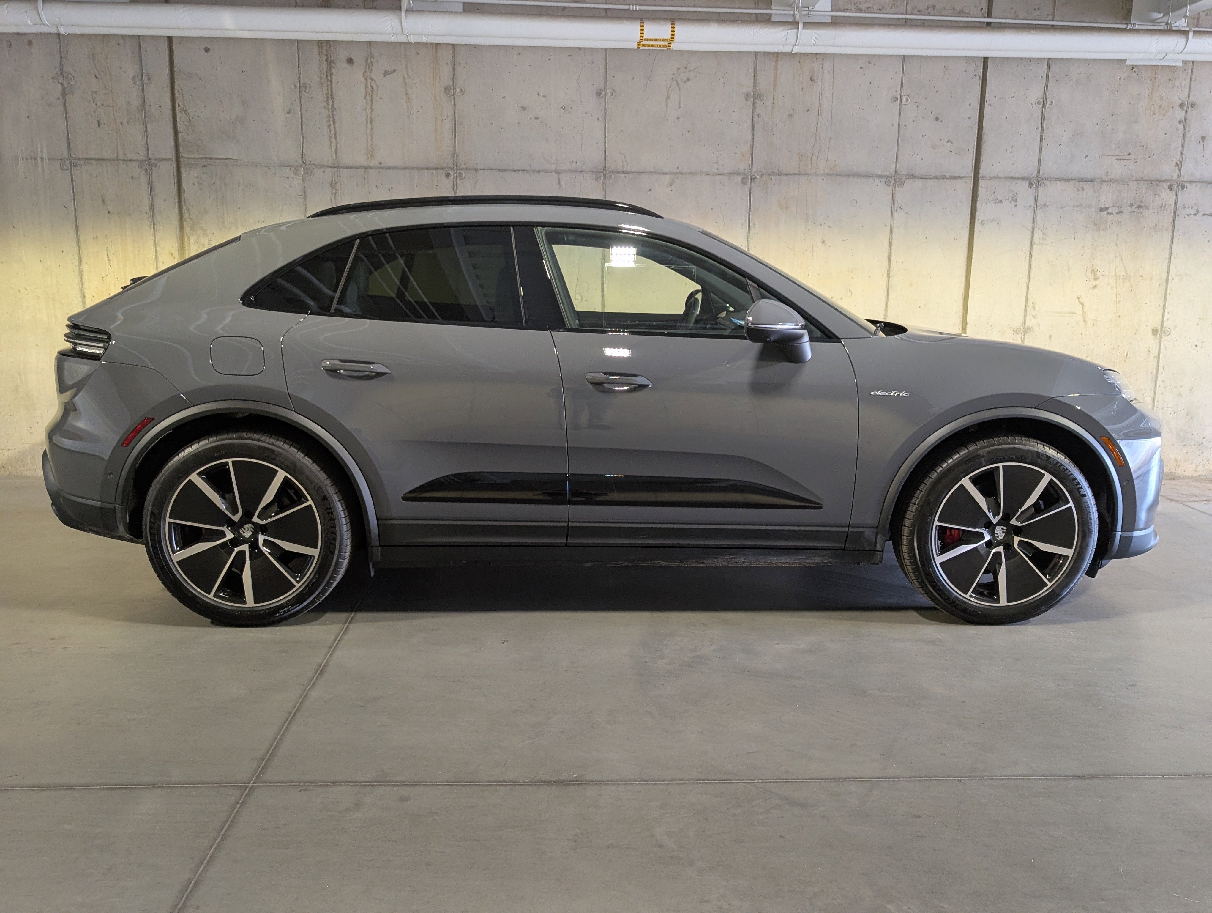 New 2026 Porsche Macan 4S Electric image 10