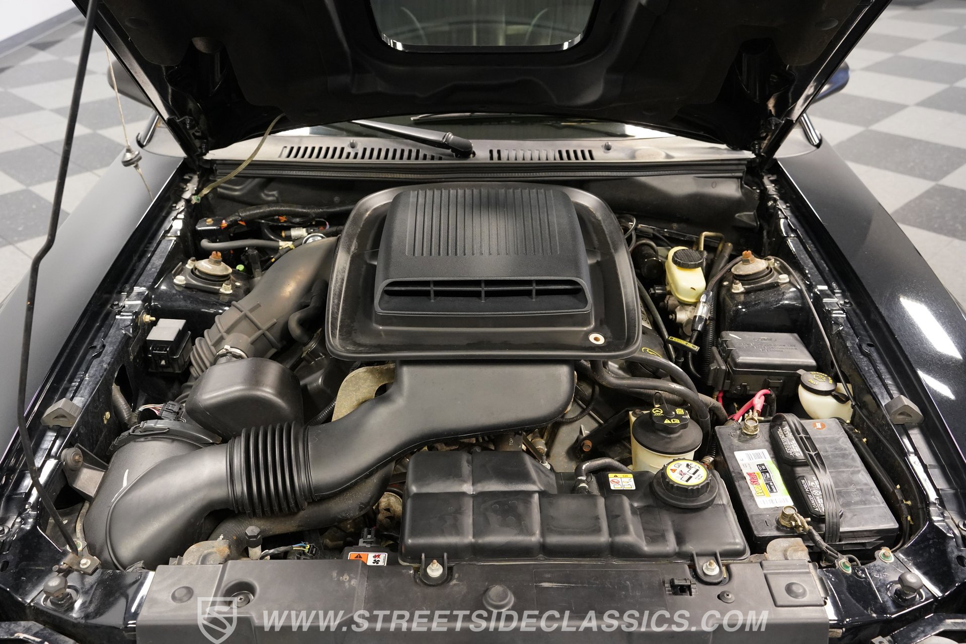 Used 2003 Ford Mustang Mach 1 RWD image 34