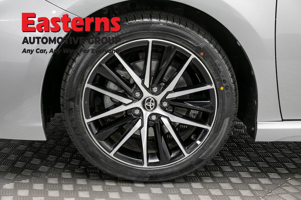 Used 2021 Toyota Camry SE w/ Carpet Mat Package (TMS) FWD image 31
