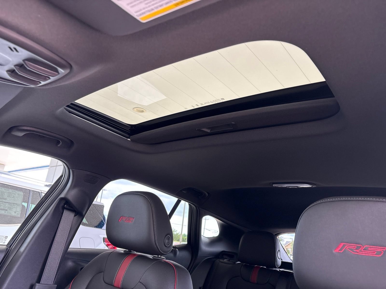 New 2026 Chevrolet Trax RS w/ Sunroof Package FWD image 28