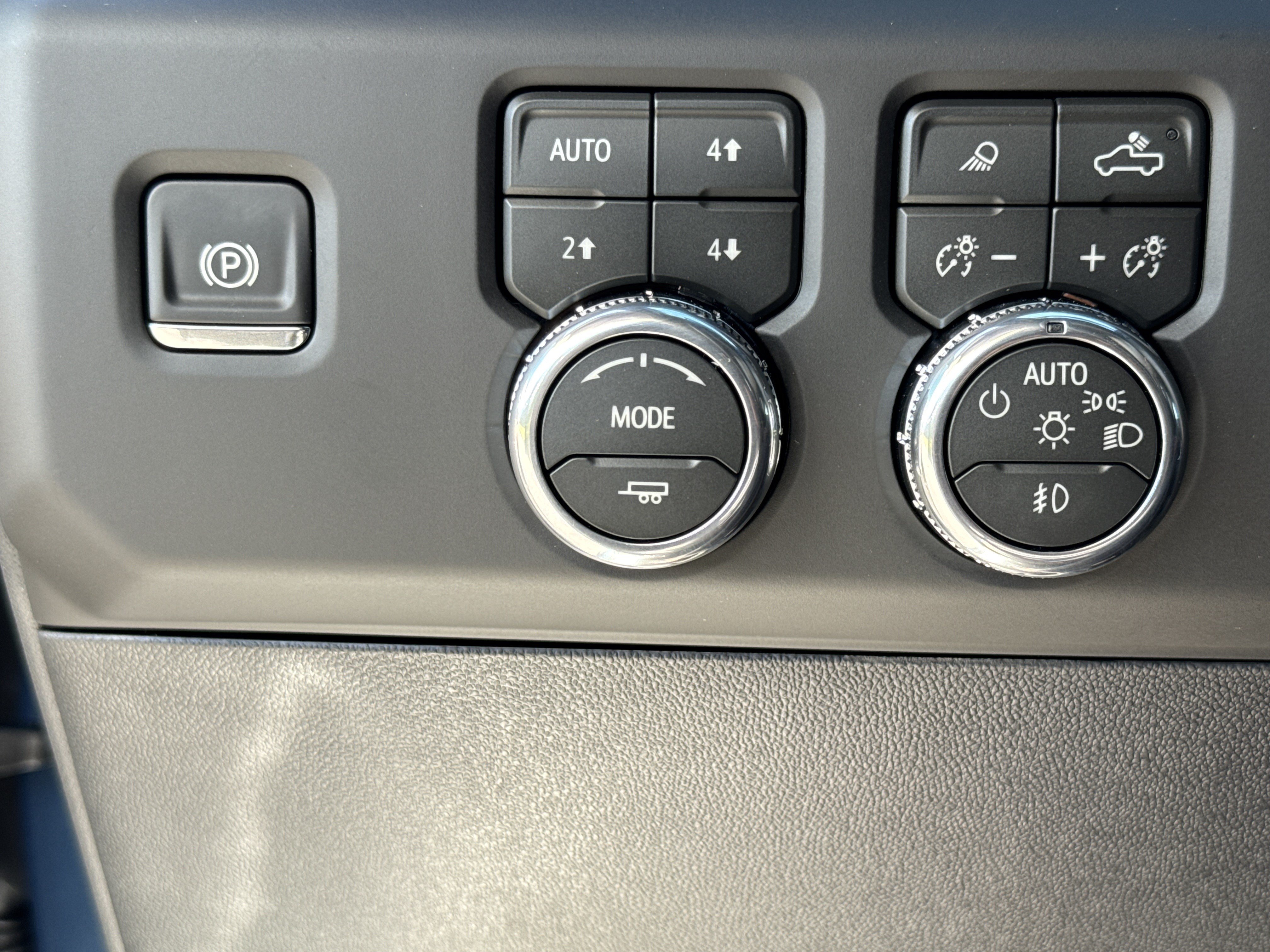 New 2026 GMC Sierra 2500 Denali Ultimate AWD/4WD image 19