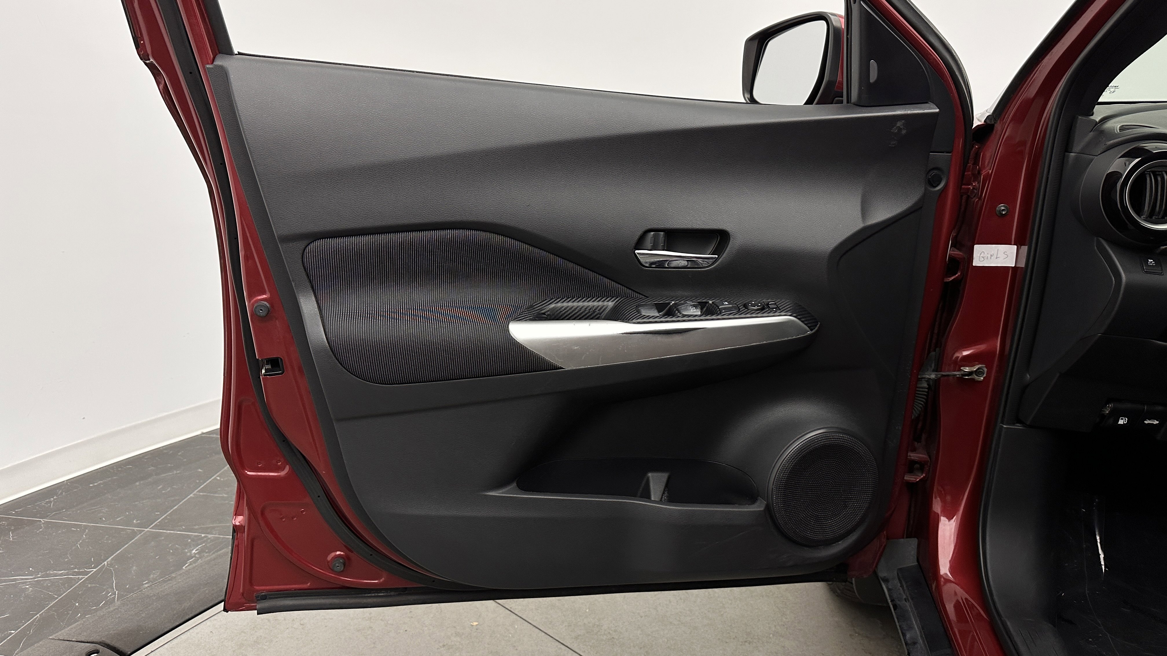 Used 2019 Nissan Kicks SV FWD image 10