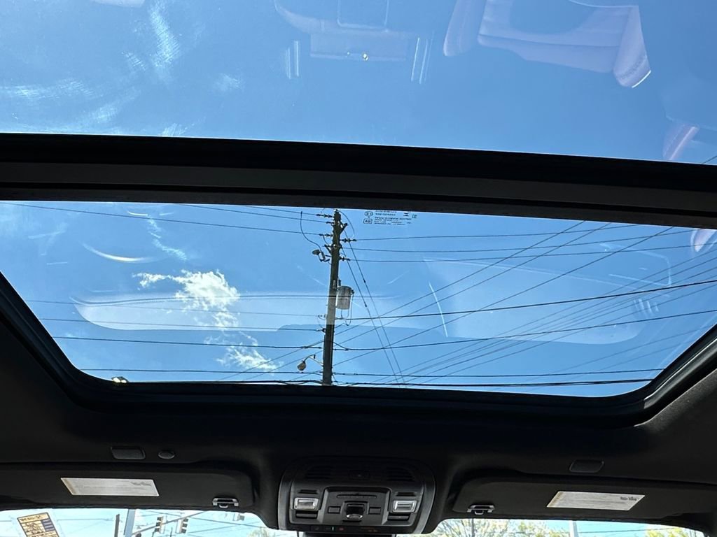 Used 2023 GMC Yukon XL Denali Ultimate image 30