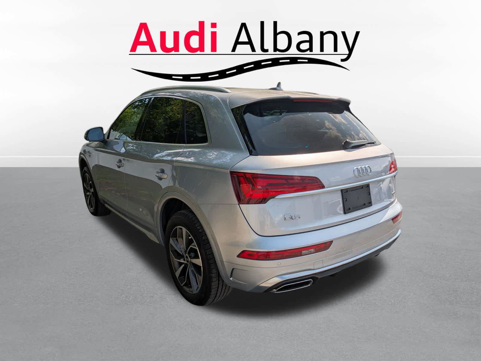 Certified 2023 Audi Q5 2.0T Premium Plus w/ Premium Plus Package AWD/4WD image 3