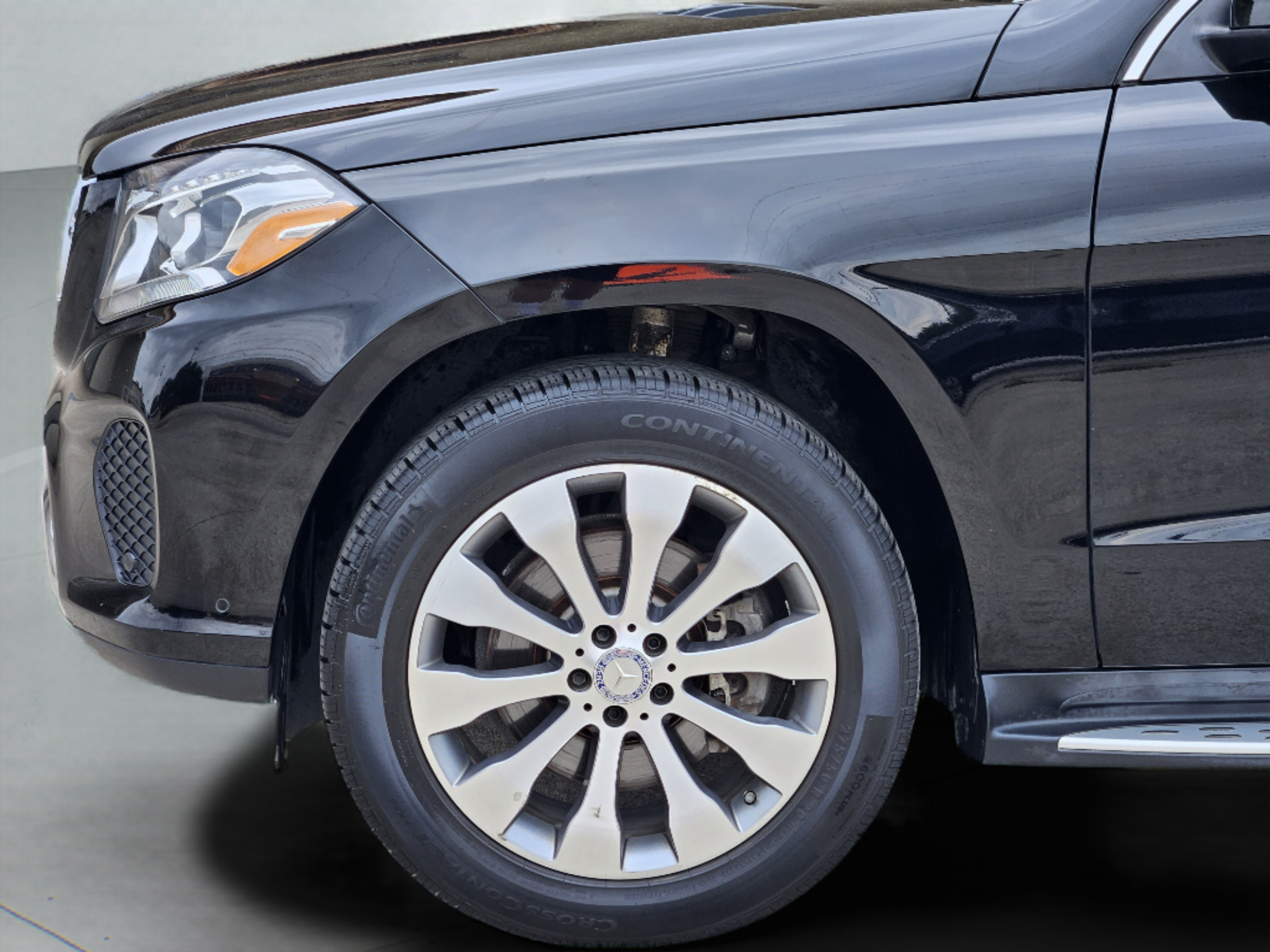 Certified 2017 Mercedes-Benz GLS 450 4MATIC image 31