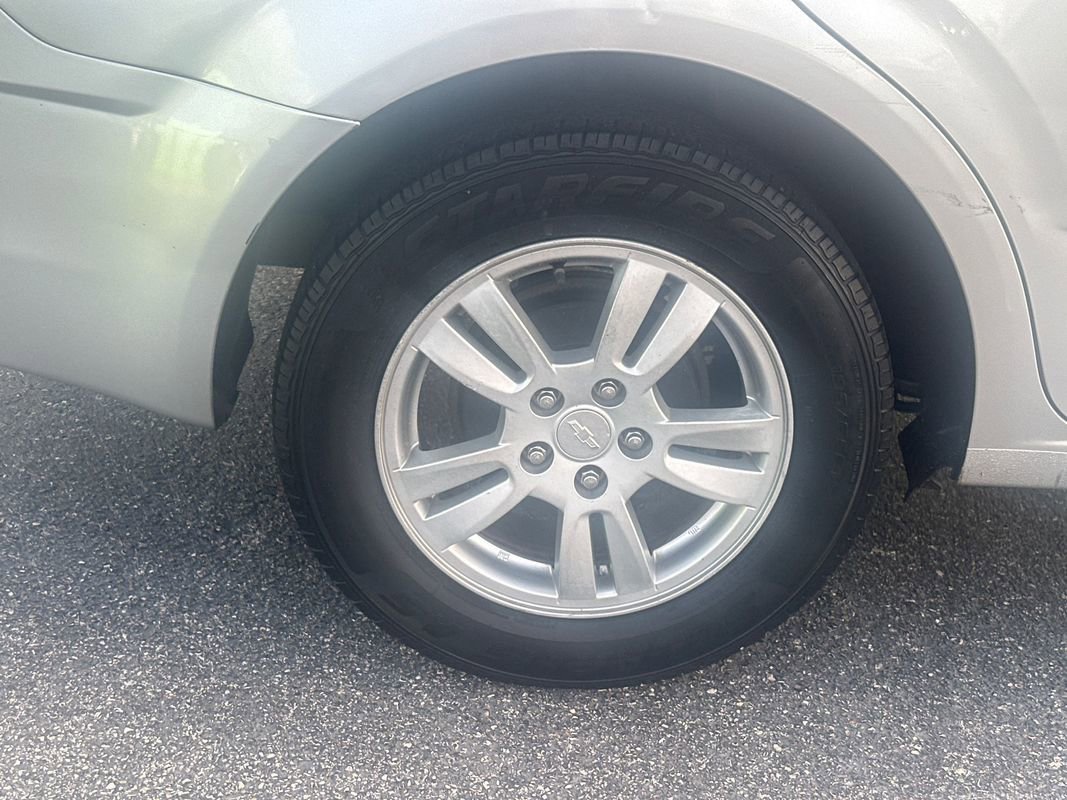 Used 2014 Chevrolet Sonic LT image 11