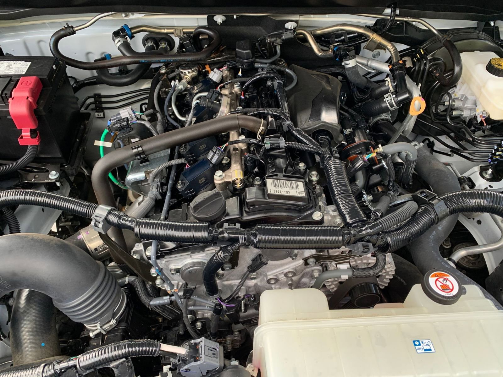 Used 2025 Toyota Tacoma SR image 31