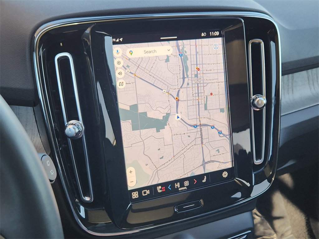 Used 2023 Volvo XC40 B5 Ultimate image 7