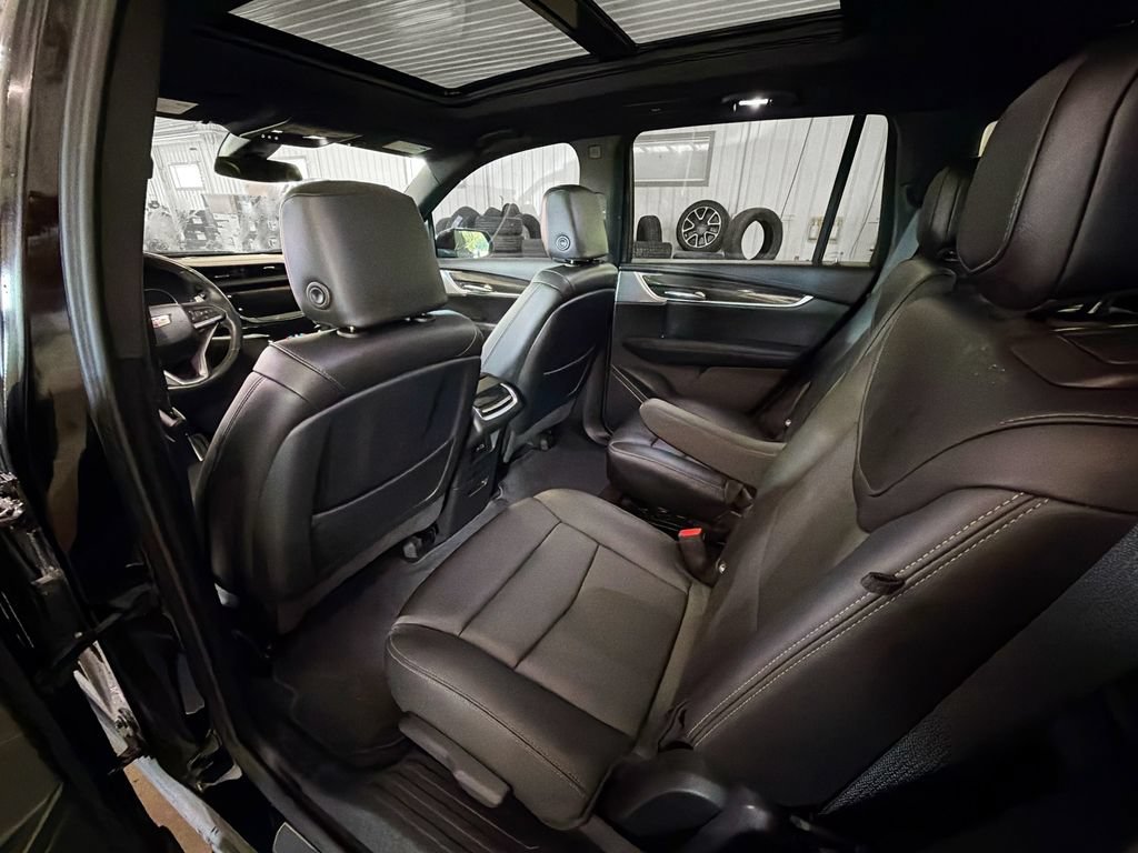 Used 2023 Cadillac XT6 Sport AWD/4WD image 9