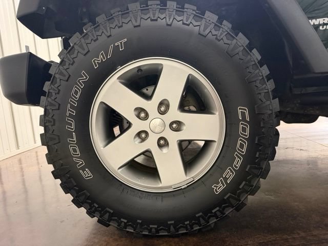 Used 2012 Jeep Wrangler Unlimited Rubicon w/ Dual Top Group AWD/4WD image 10