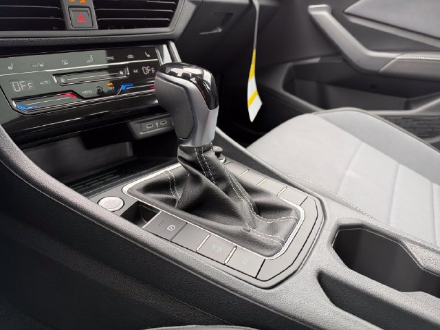 New 2027 Volkswagen Jetta SE FWD image 26