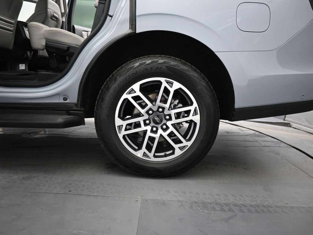 Certified 2025 Ford Expedition Active image 21