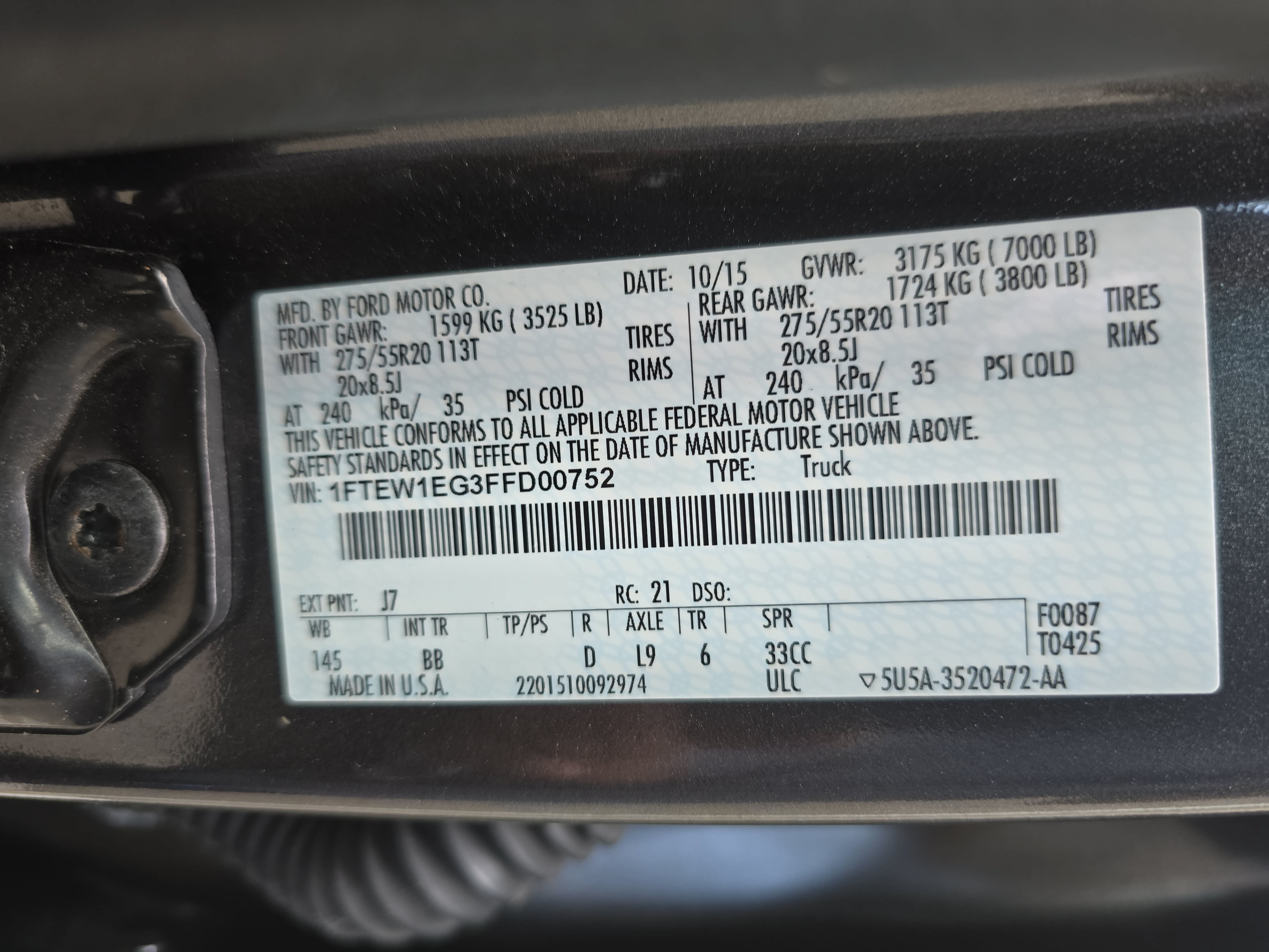 Used 2015 Ford F150 Platinum w/ Equipment Group 701A Luxury AWD/4WD image 34