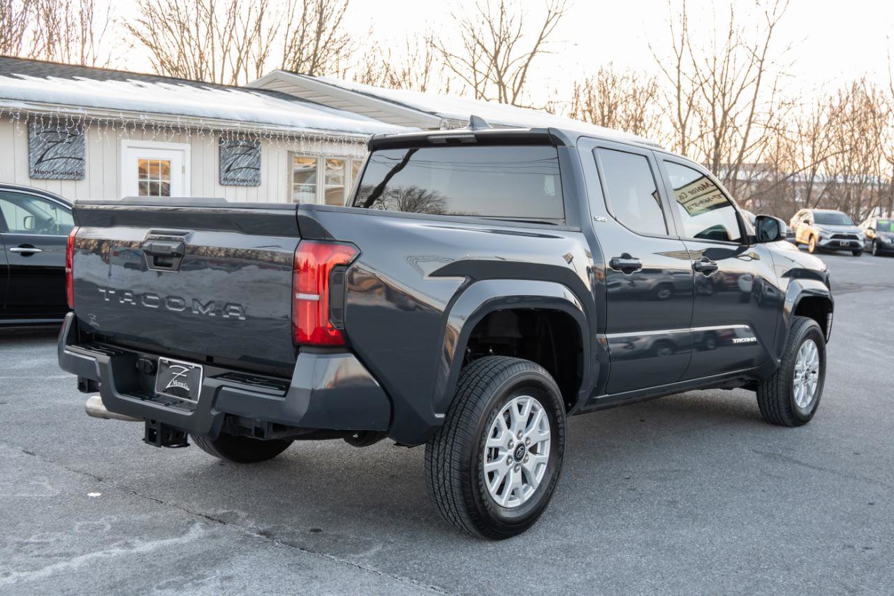 Used 2024 Toyota Tacoma SR5 RWD image 11