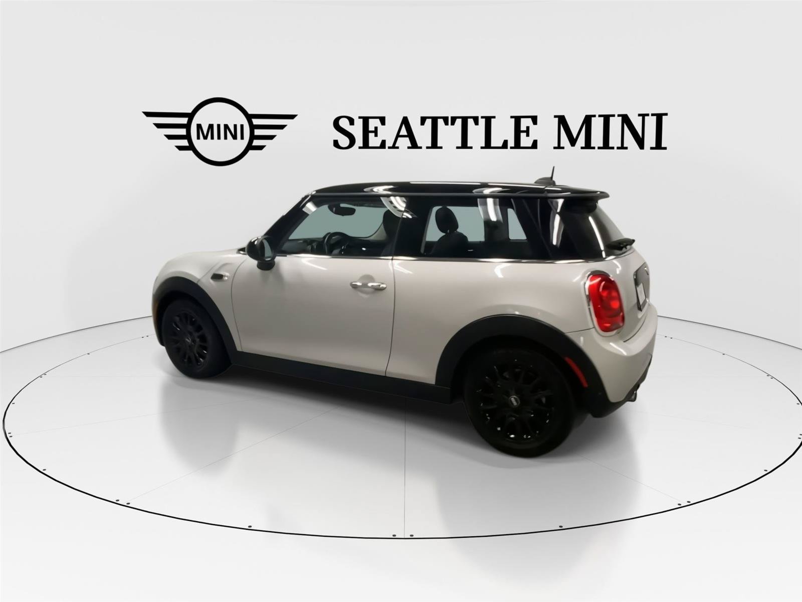 Used 2019 MINI Cooper 2-Door Hardtop FWD image 6