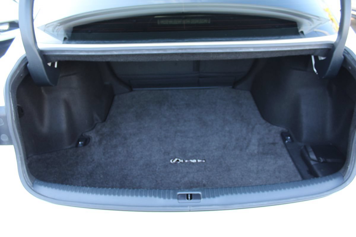 Used 2015 Lexus IS 250 w/ Luxury Package RWD image 29