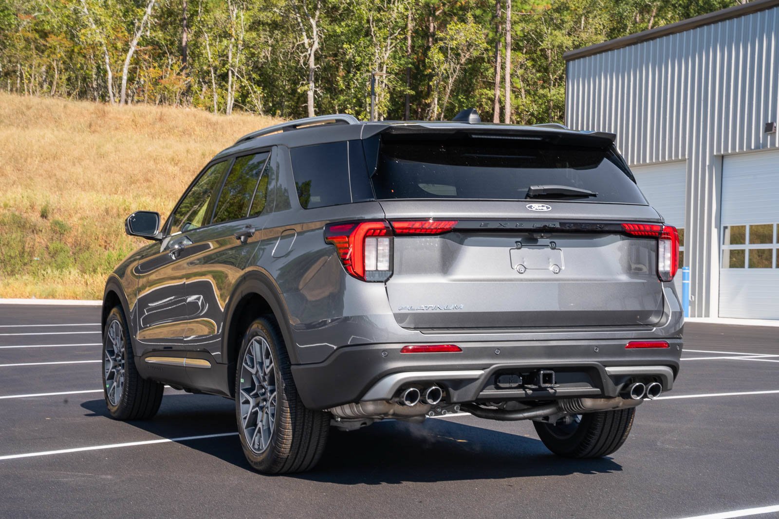 New 2027 Ford Explorer Platinum w/ 3.0L Ultimate Package AWD/4WD image 4