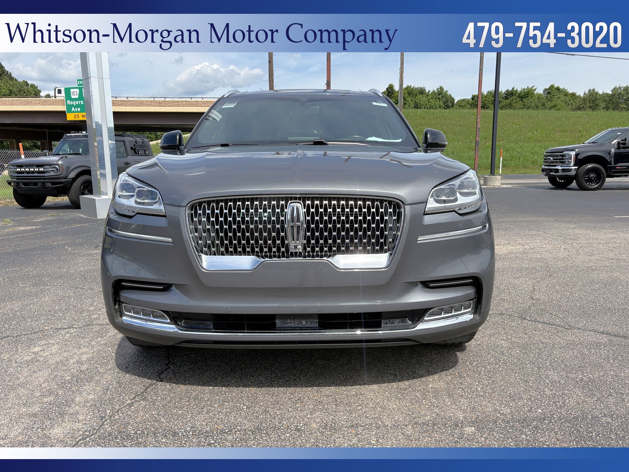 Used 2022 Lincoln Aviator Reserve w/ Equipment Group 201A AWD/4WD image 2