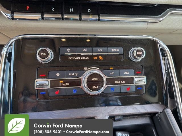 Used 2020 Lincoln Navigator Reserve w/ Luxury Package AWD/4WD image 9