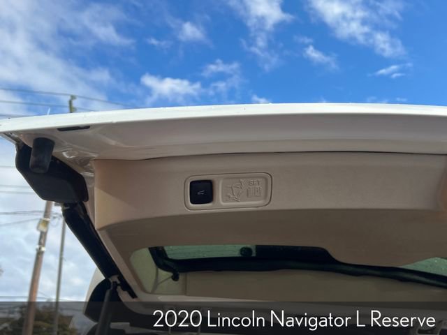 Used 2020 Lincoln Navigator L Reserve w/ Luxury Package image 16