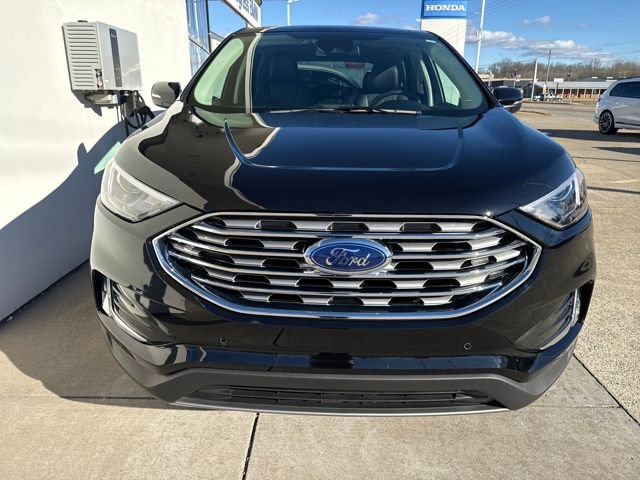 Used 2024 Ford Edge Titanium w/ Cargo Accessory Package image 7