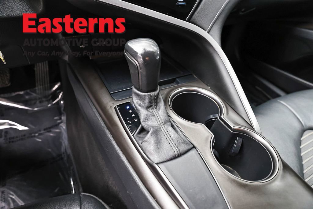 Used 2021 Toyota Camry SE FWD image 13