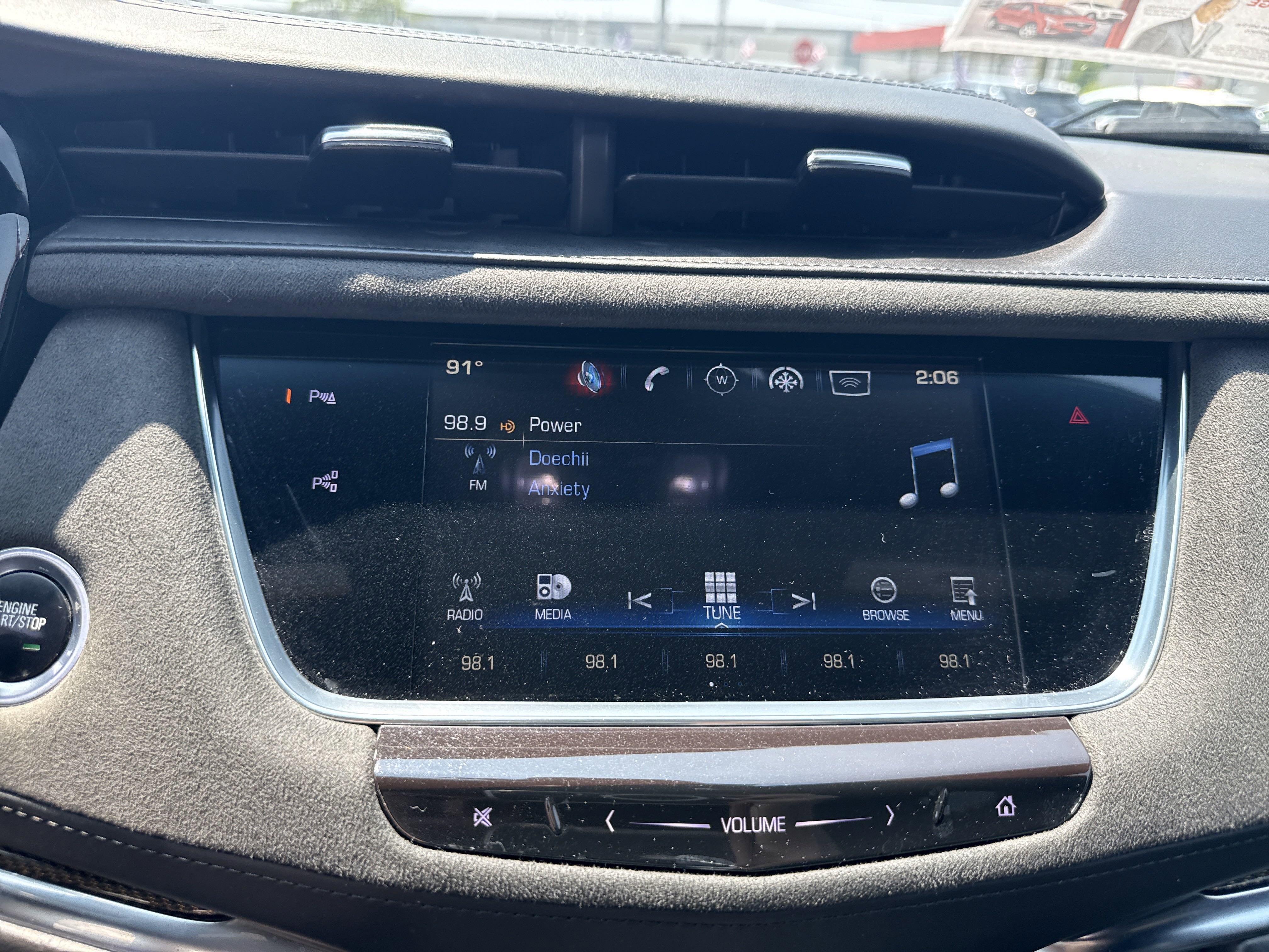 Used 2017 Cadillac XT5 Platinum w/ Driver Assist Package image 17