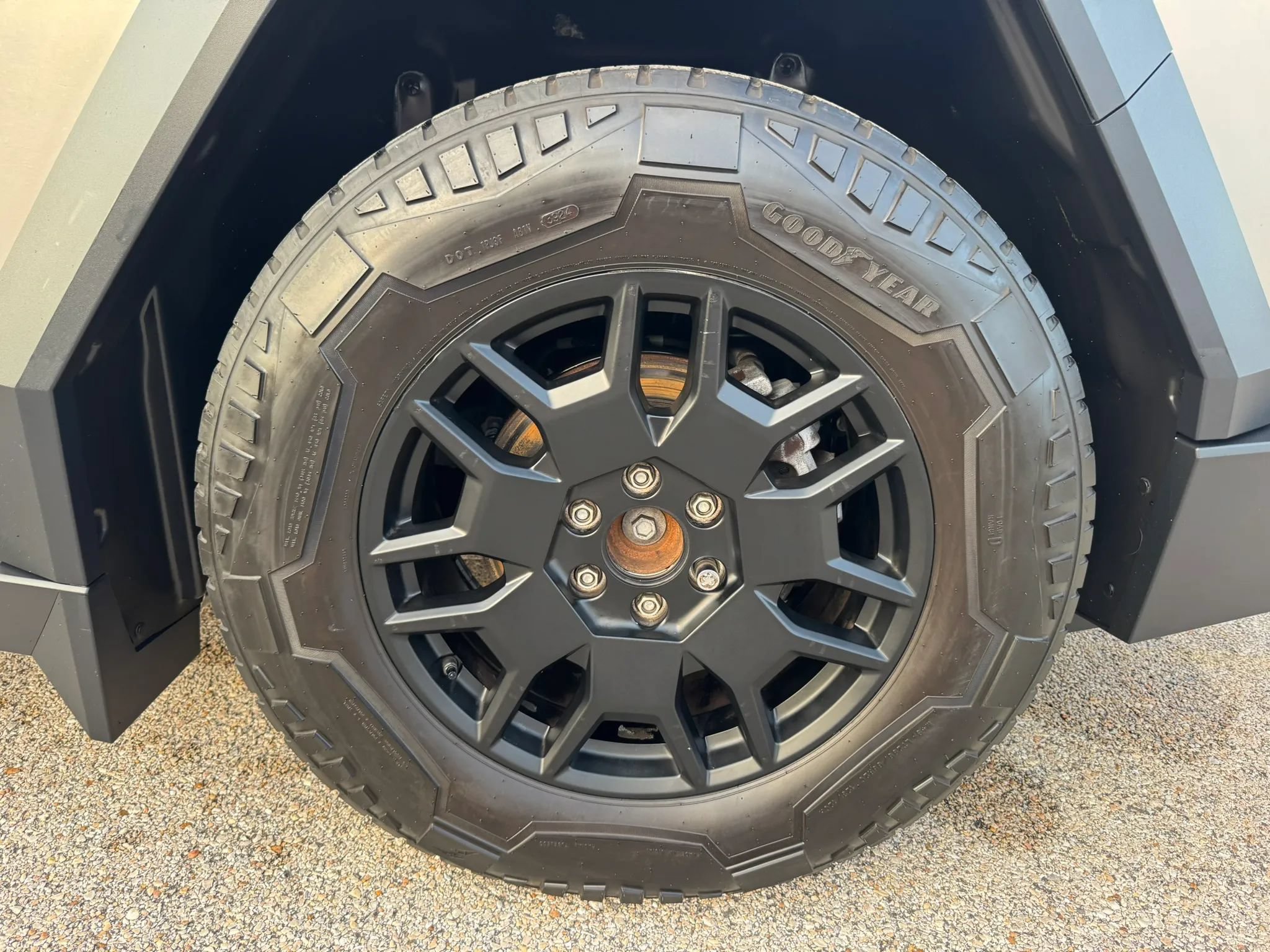 Used 2024 Tesla Cybertruck AWD Crew Cab image 16