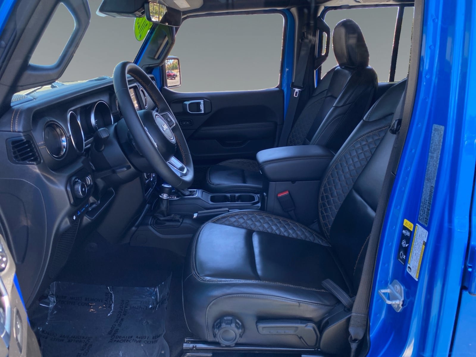 Used 2023 Jeep Wrangler Unlimited Sahara AWD/4WD image 9