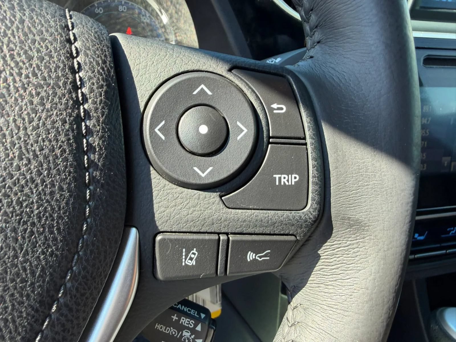 Used 2017 Toyota Corolla SE w/ Body Protection Package FWD image 21